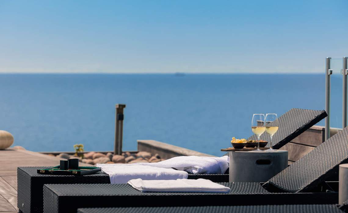 Fredensborg Badehotel Solterrassen Med Solstole Web