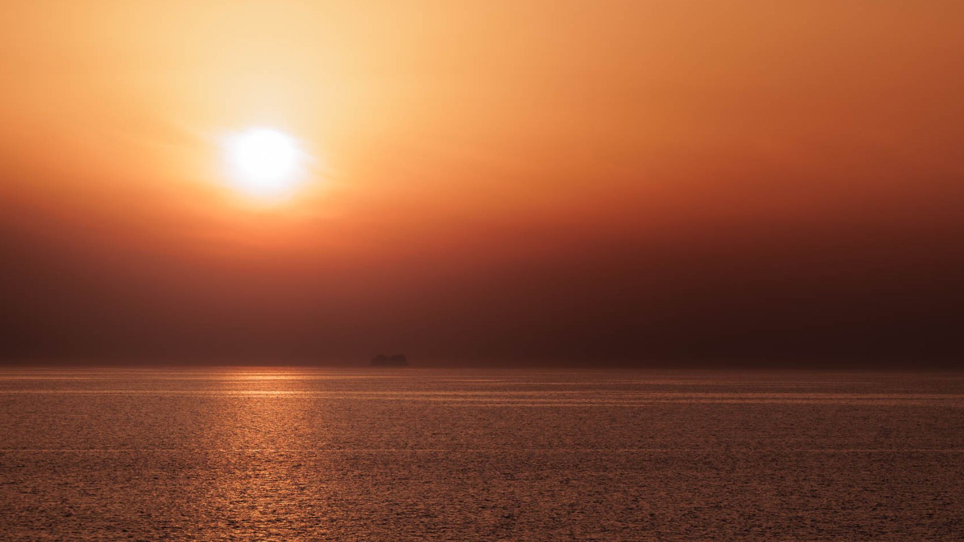 Griffen Spahotel G's Koekken Solnedgang Paa Terrassen