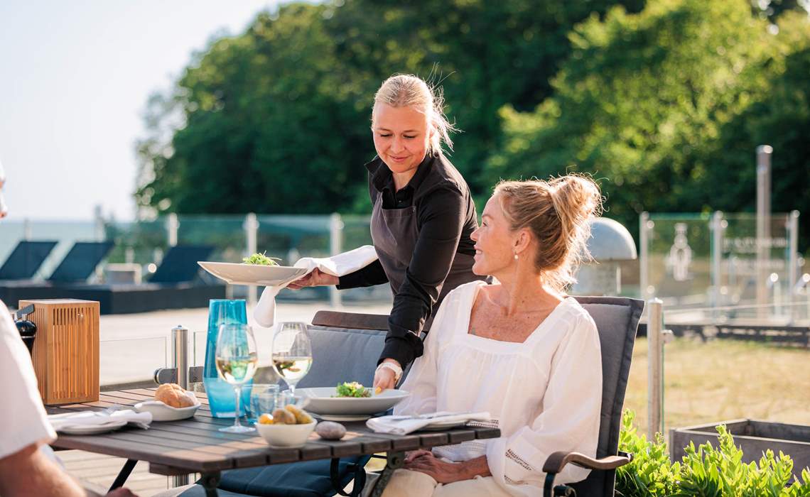 Fredensborg Badehotel Restaurant Fb Tjener Server Mad 3 Web