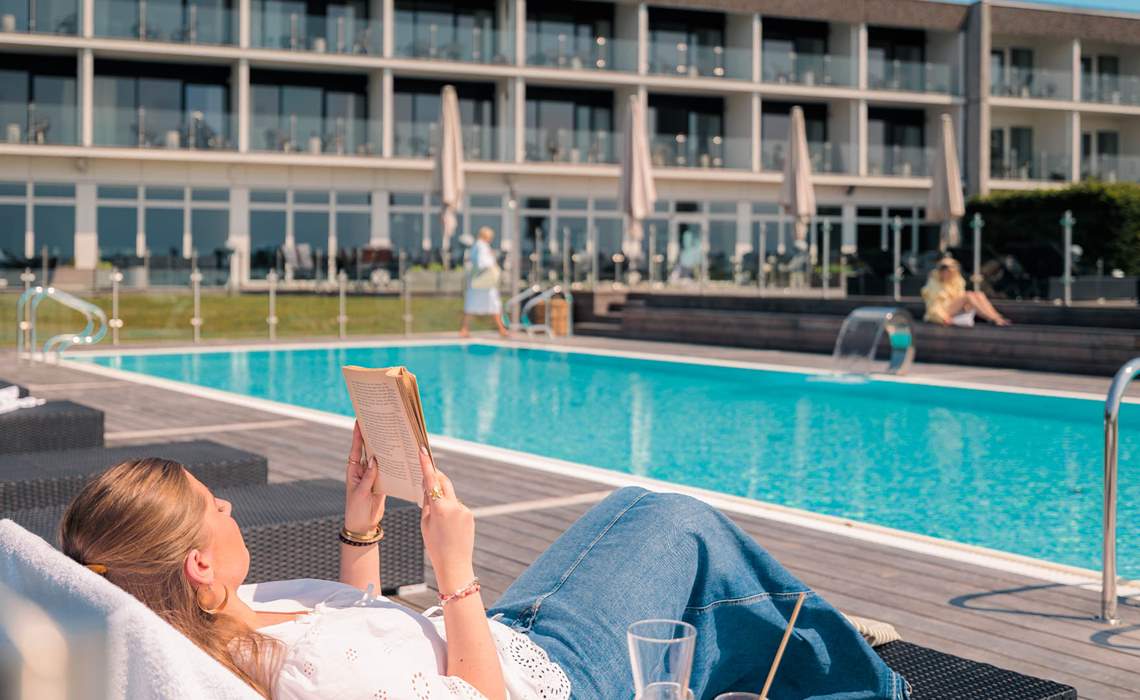 Fredensborg Badehotel Afslapning Ved Poolen 5 Web
