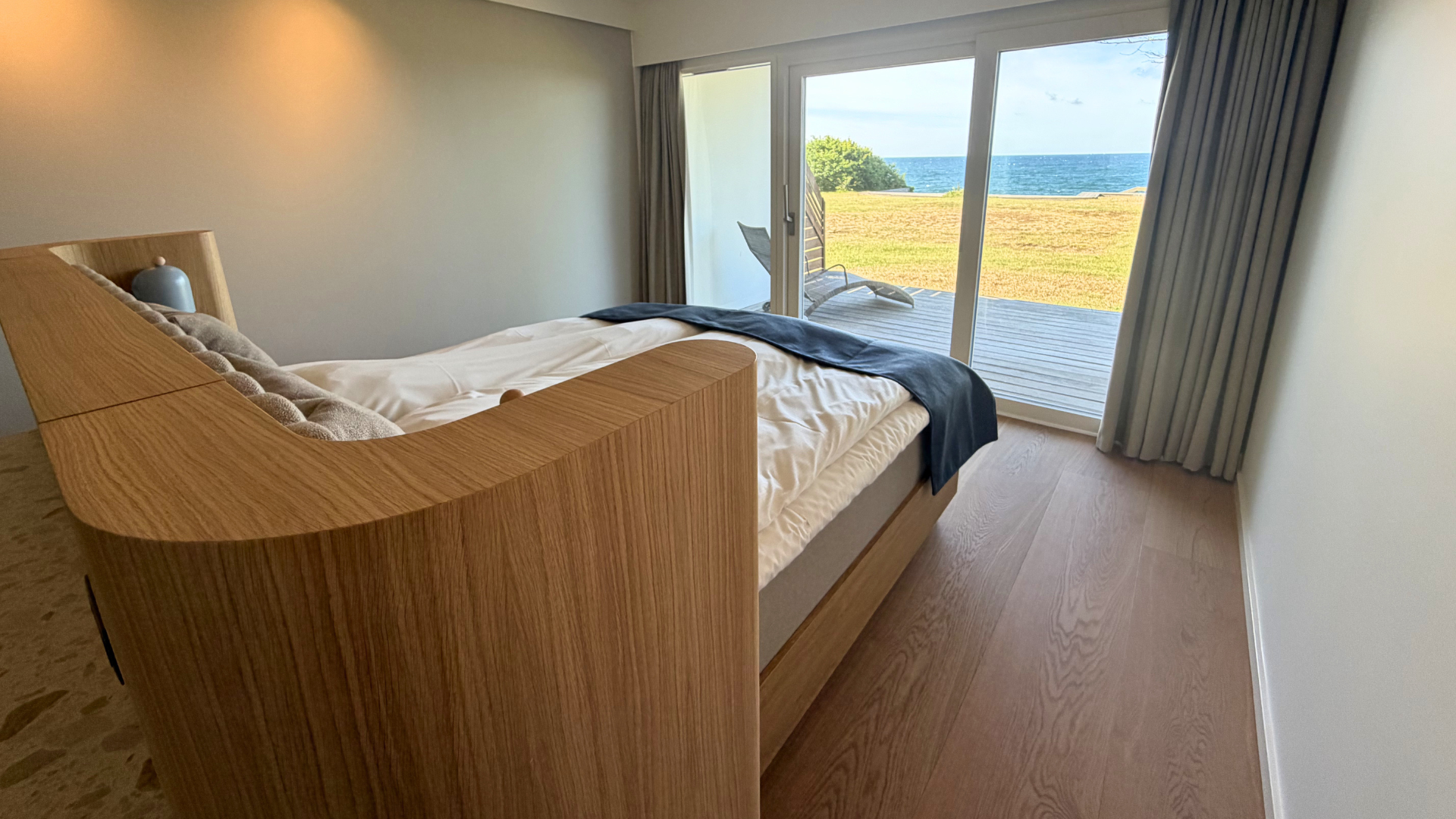 Fredensborg Badehotel Gardensuite Sovevaerelse Udsigt